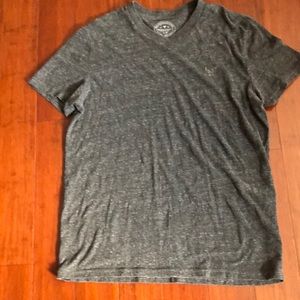 American Eagle t shirt